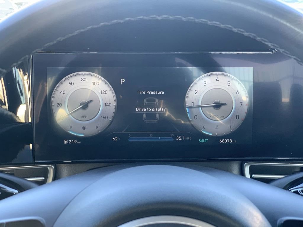 Used 2023 Hyundai Elantra Limited w/ Cargo Package image 8