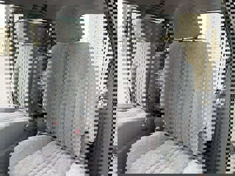 Used 1998 Toyota Sienna LE image 39