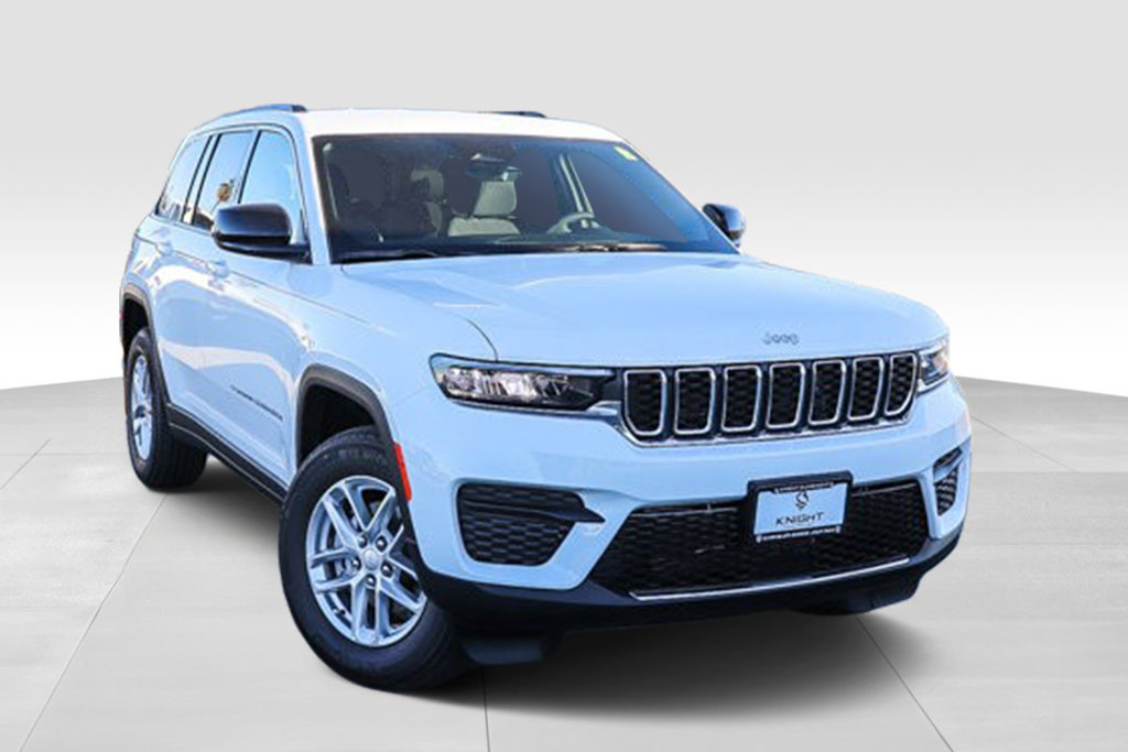 New 2026 Jeep Grand Cherokee Laredo AWD/4WD image 2