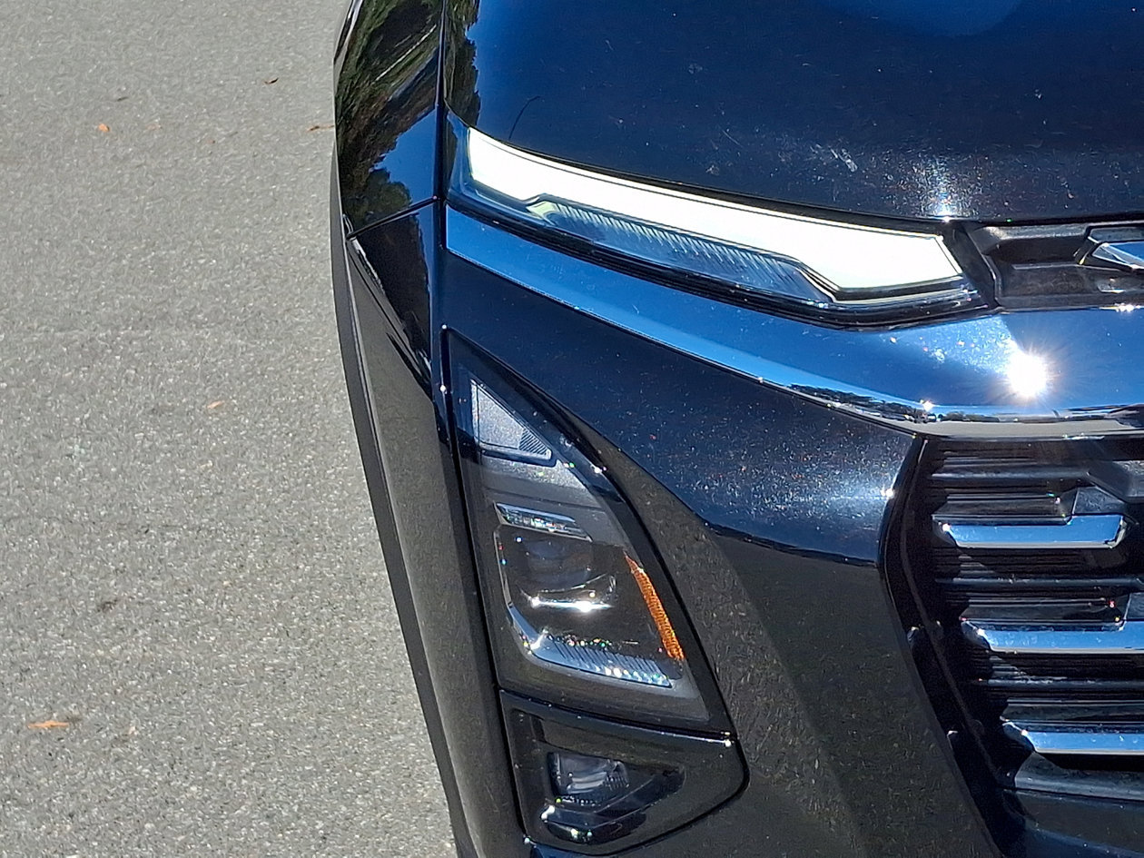 Used 2025 Chevrolet Equinox LT w/ Convenience Package II AWD/4WD image 9