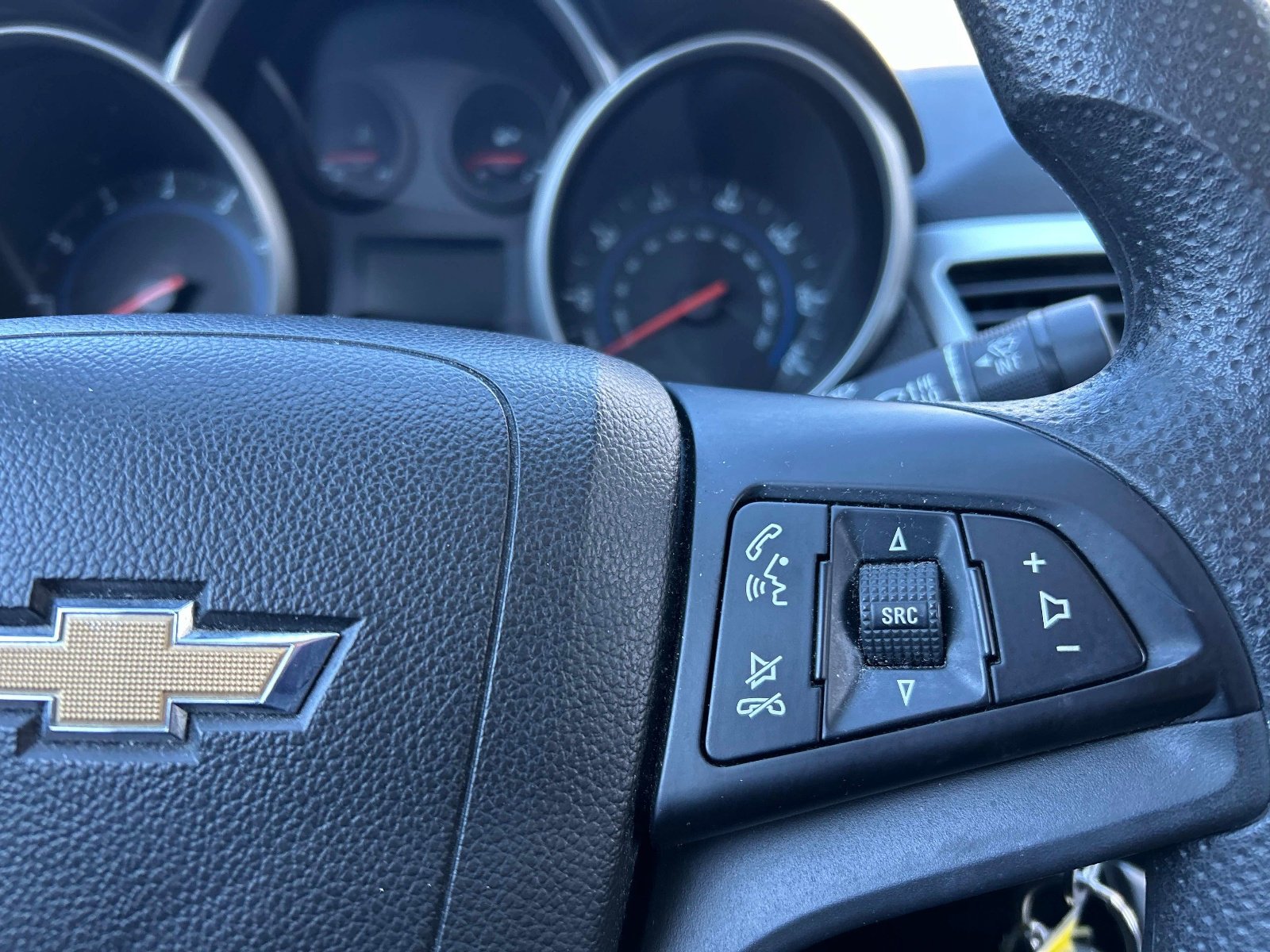 Used 2015 Chevrolet Cruze LT image 22