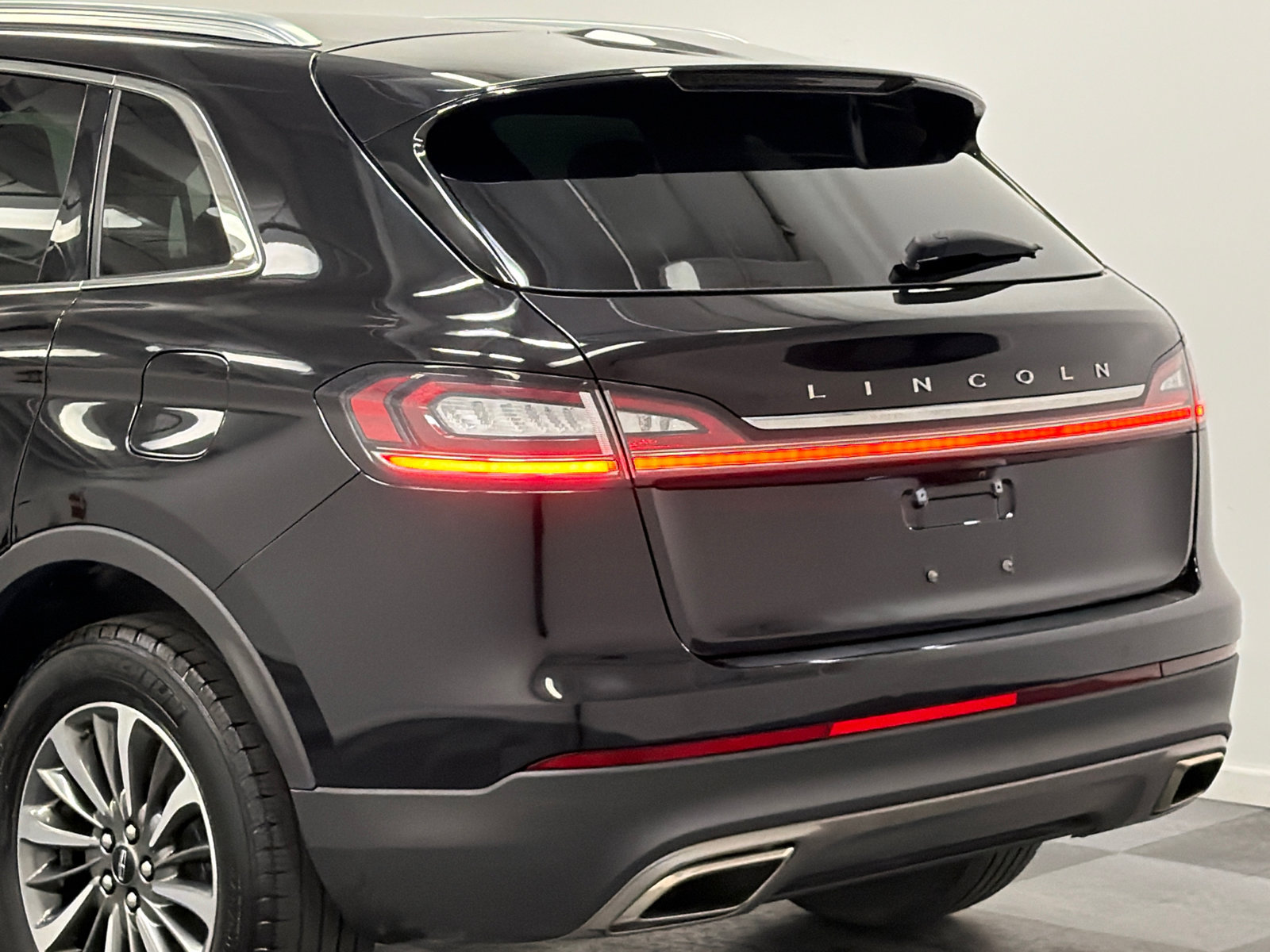 Certified 2023 Lincoln Nautilus AWD w/ Premium Package image 7