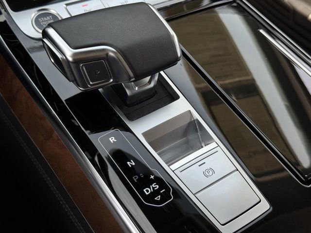 Used 2023 Audi A8 L 3.0T w/ Luxury Package AWD/4WD image 21