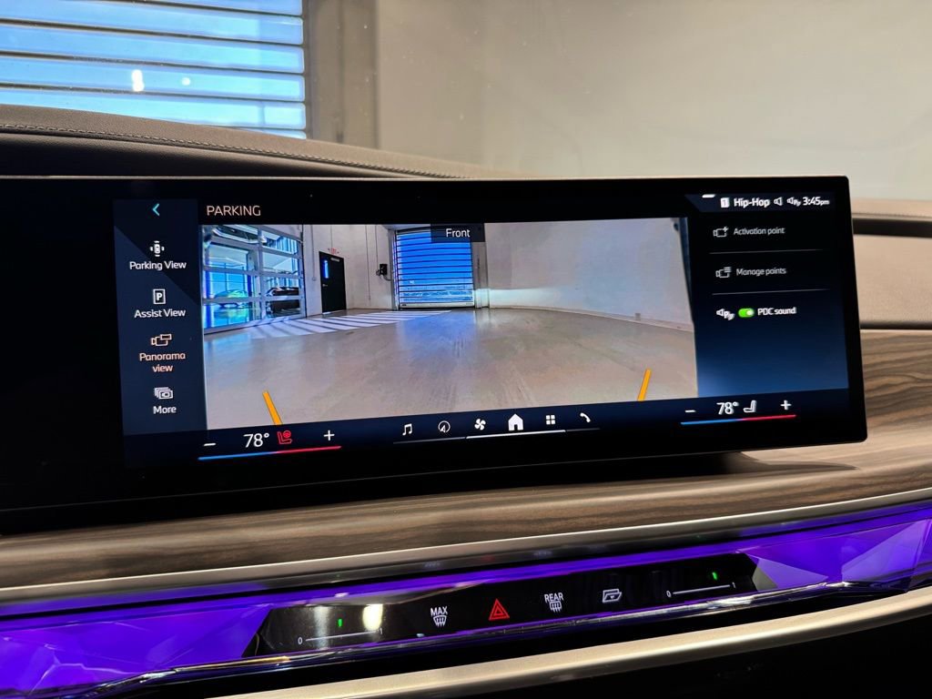 Used 2025 BMW 760i xDrive image 38