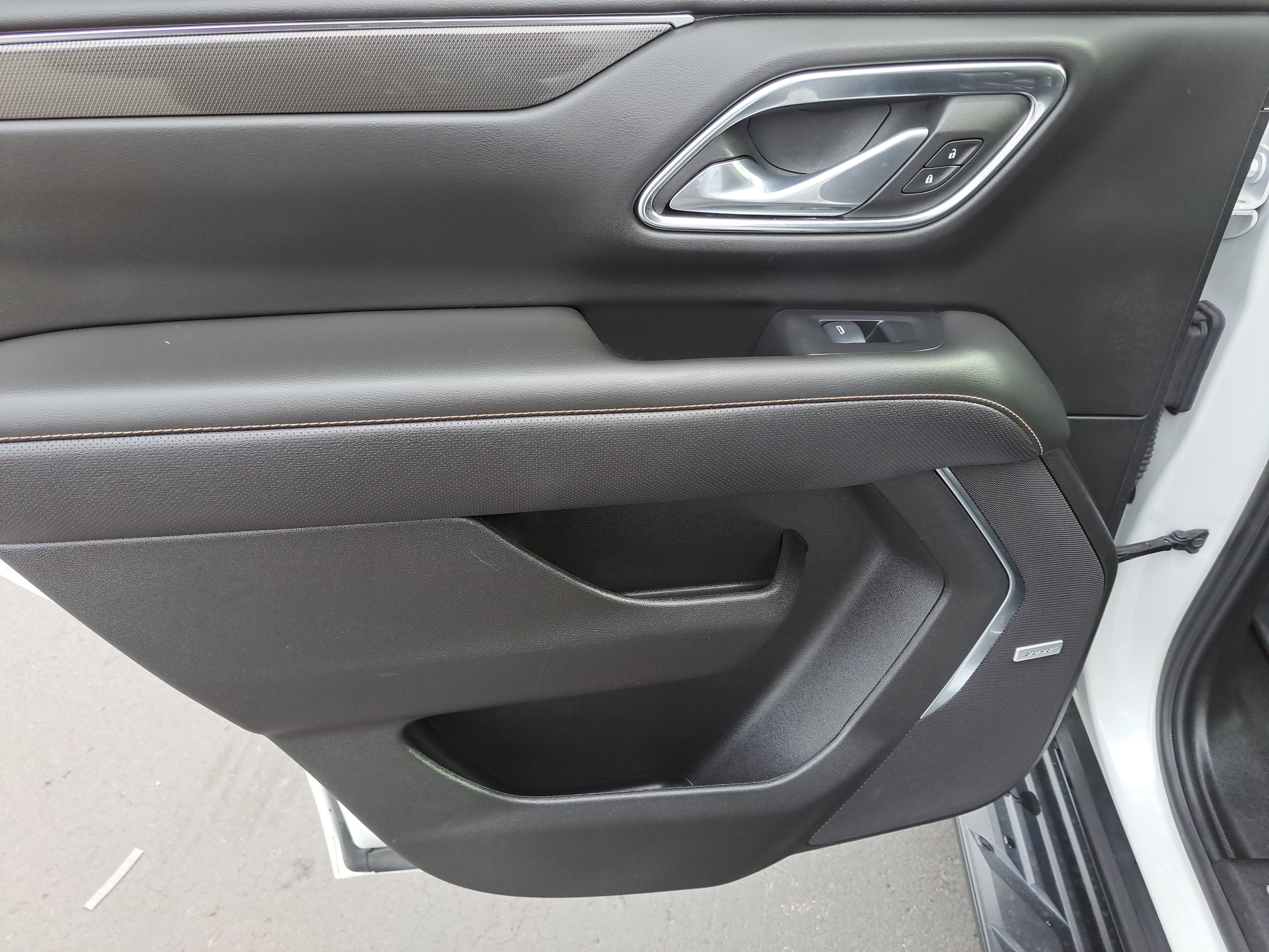 Used 2024 GMC Yukon AT4 w/ Technology Package image 12