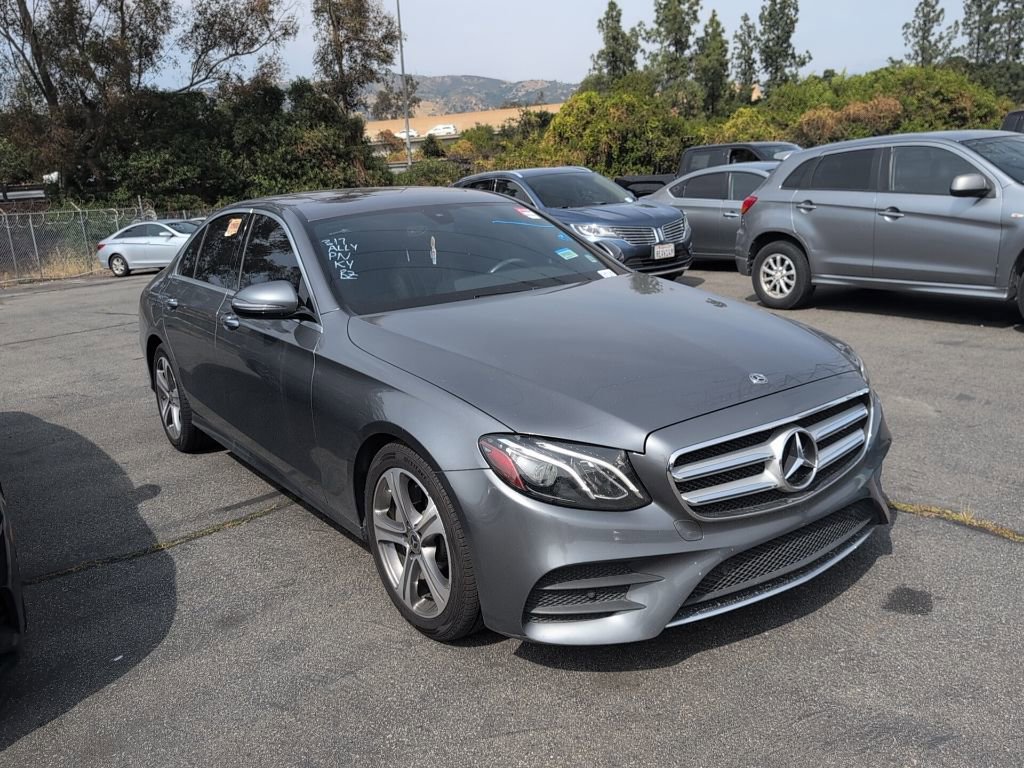 Used 2020 Mercedes-Benz E 350 Sedan image 3