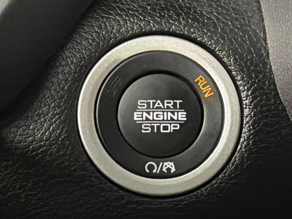 Used 2025 RAM 2500 Big Horn AWD/4WD image 30