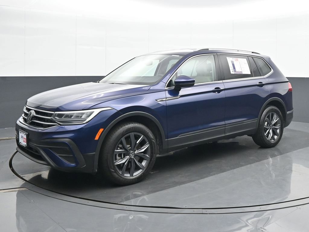 Used 2022 Volkswagen Tiguan SE image 2