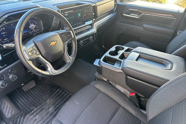 Used 2025 Chevrolet Silverado 2500 LT w/ Convenience Package image 10