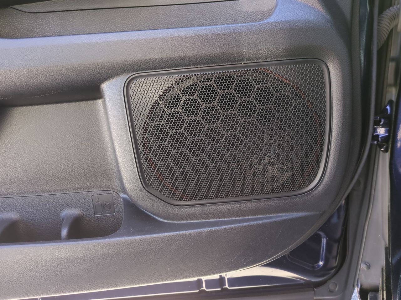 Used 2022 Toyota Sienna Platinum image 16