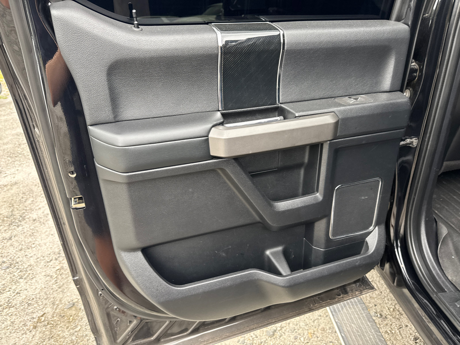 Used 2020 Ford F450 Platinum w/ FX4 Off-Road Package AWD/4WD image 21