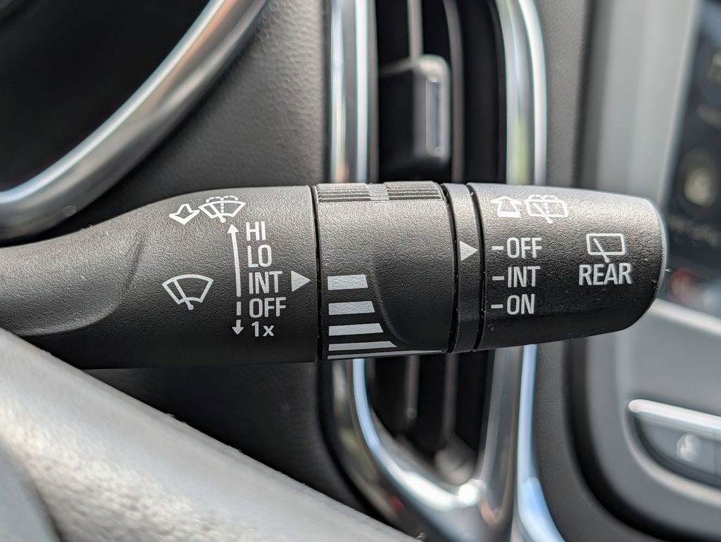 Used 2019 Chevrolet Equinox LT AWD/4WD image 46