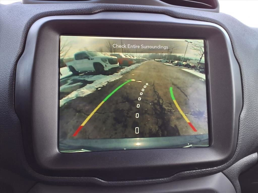 Used 2021 Jeep Renegade Latitude w/ Luxury Group II image 6