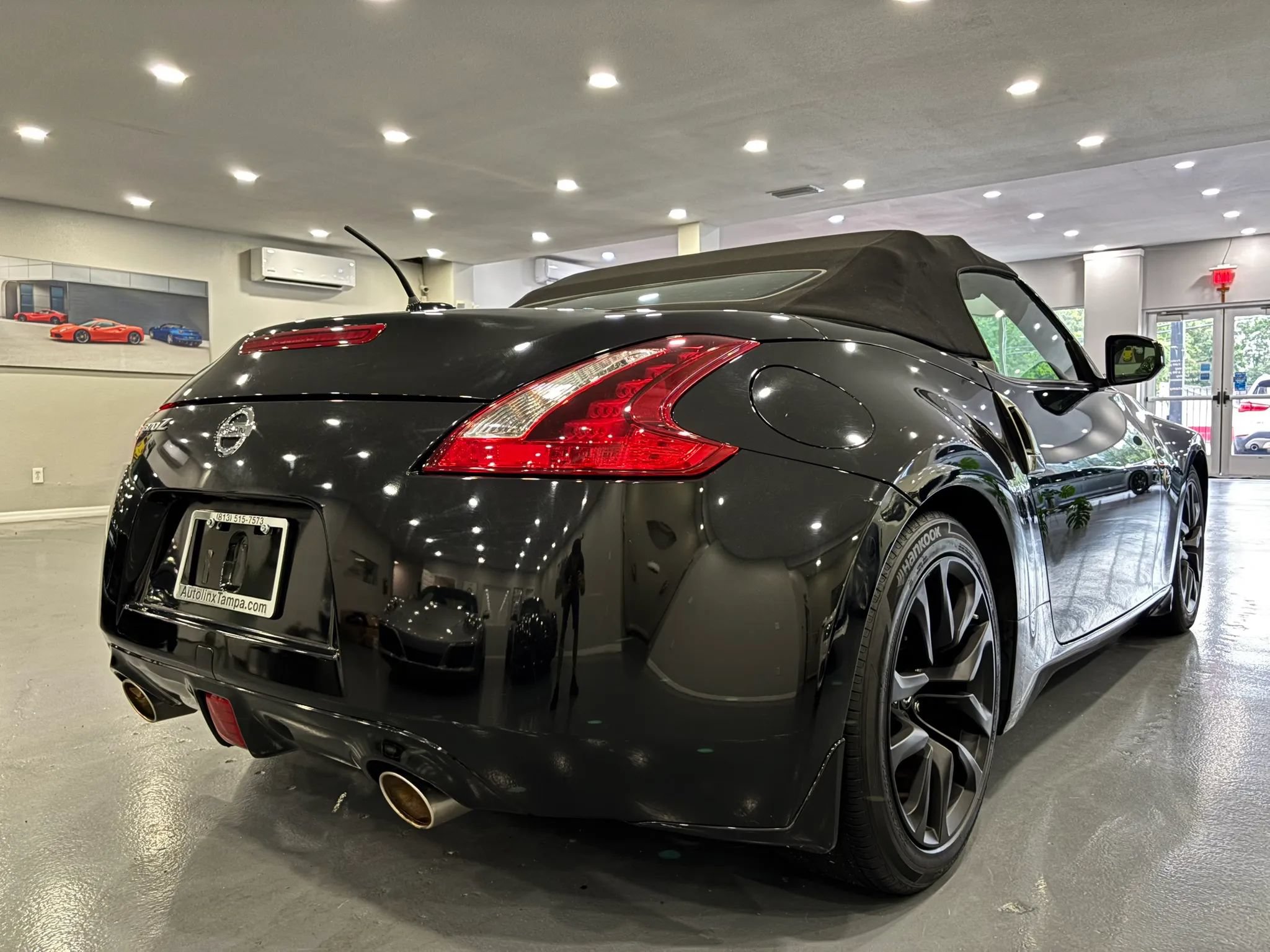 Used 2019 Nissan 370Z Touring RWD image 7
