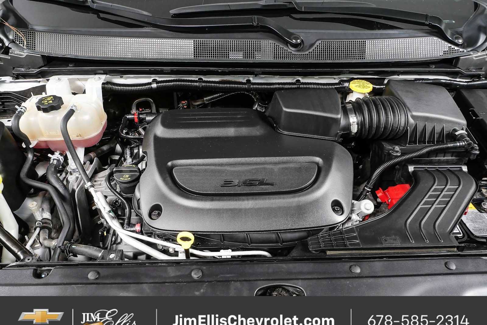 Used 2024 Chrysler Pacifica Touring-L FWD image 35