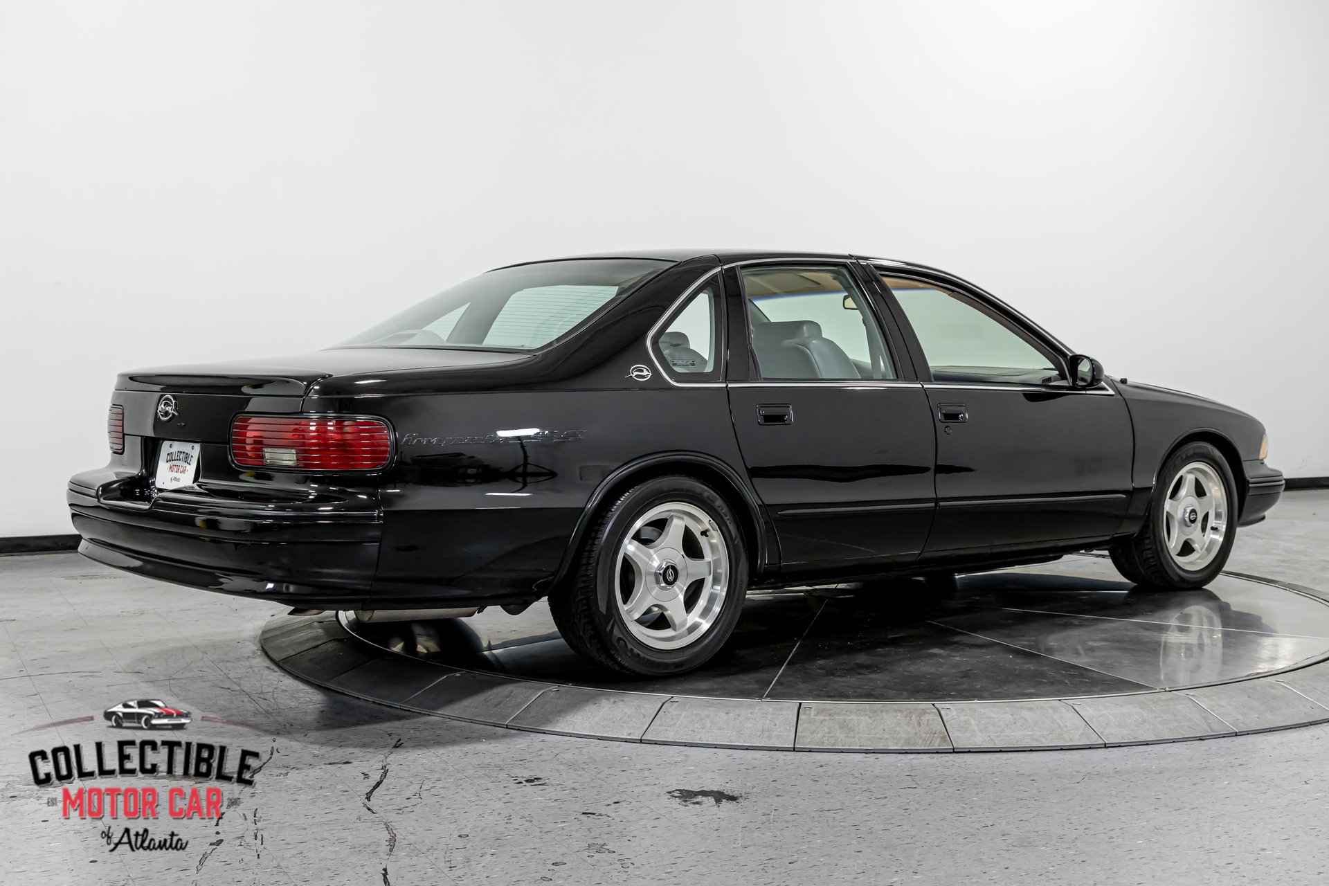Used 1996 Chevrolet Impala SS RWD image 21