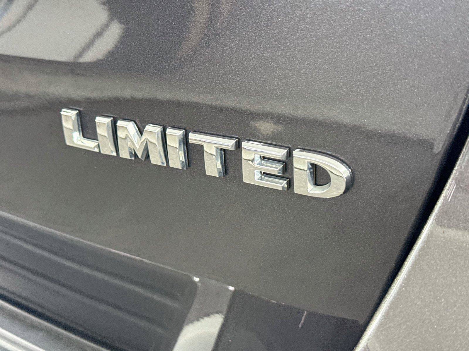 Used 2021 Jeep Grand Cherokee Limited RWD image 15