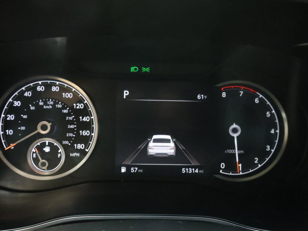 Used 2023 Genesis G70 2.0T image 19