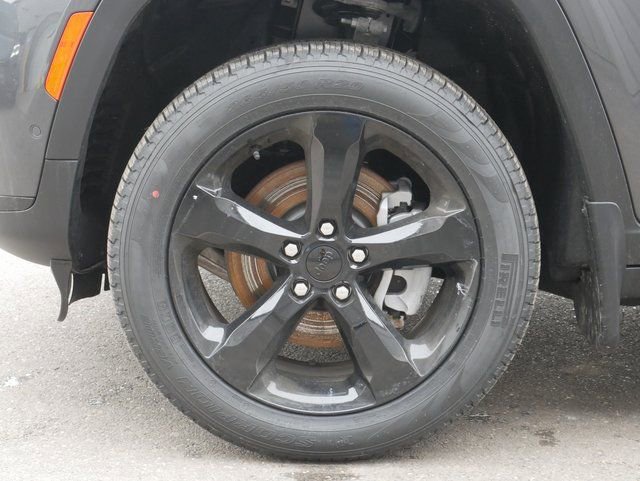 New 2025 Jeep Grand Cherokee L Limited w/ Luxury Tech Group II image 16