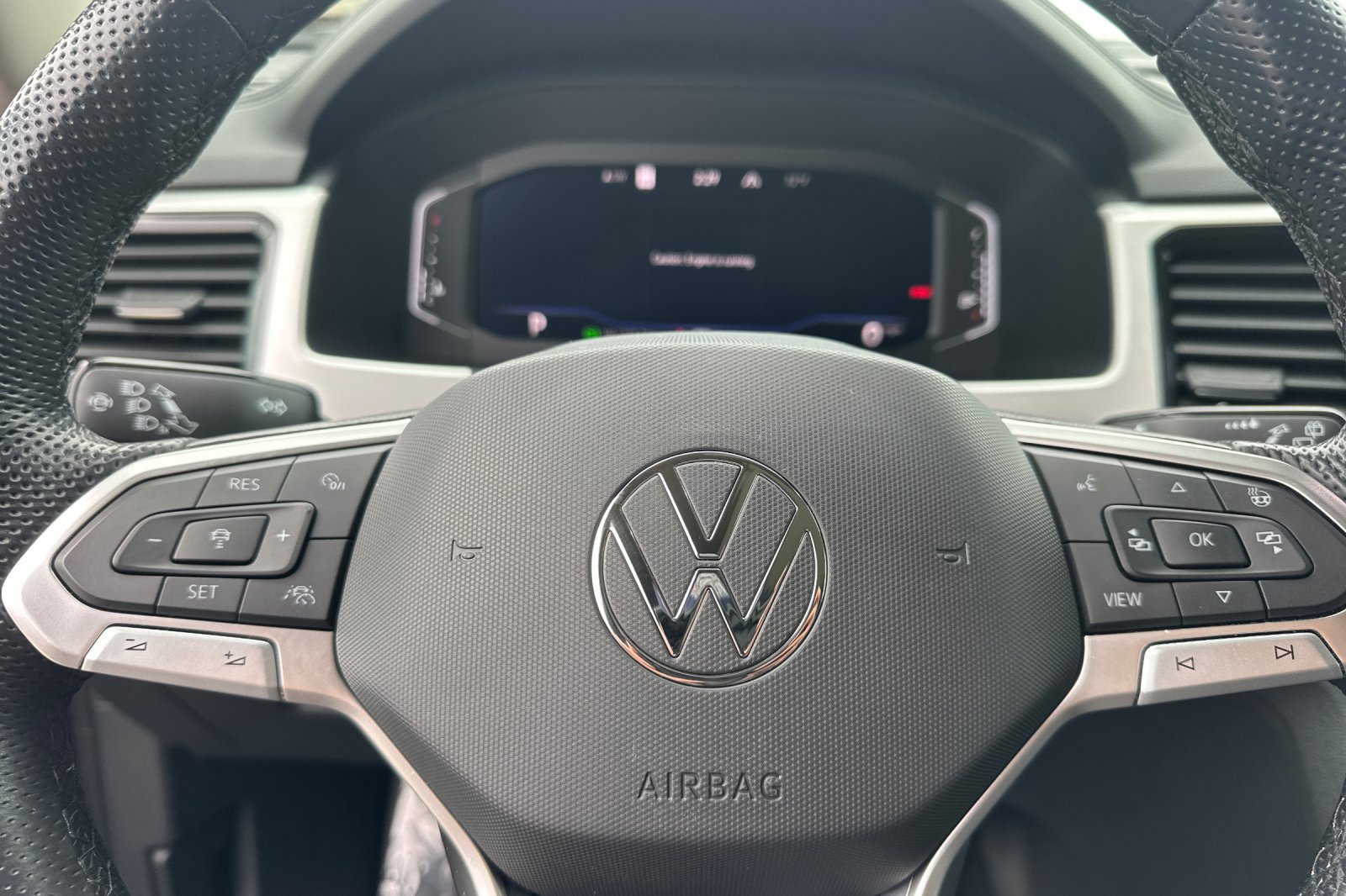 Used 2023 Volkswagen Atlas SEL Premium AWD/4WD image 24