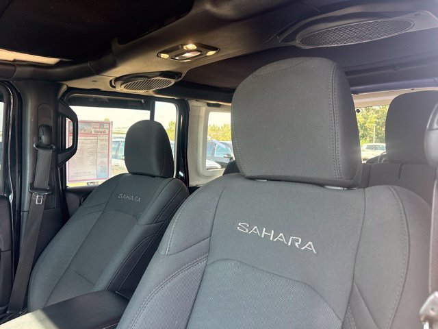 Used 2019 Jeep Wrangler Unlimited Sahara w/ Safety Group AWD/4WD image 12