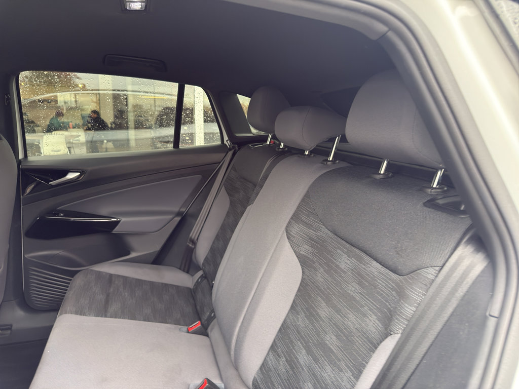 Used 2021 Volkswagen ID.4 Pro w/ ID.4 Protection Package image 13