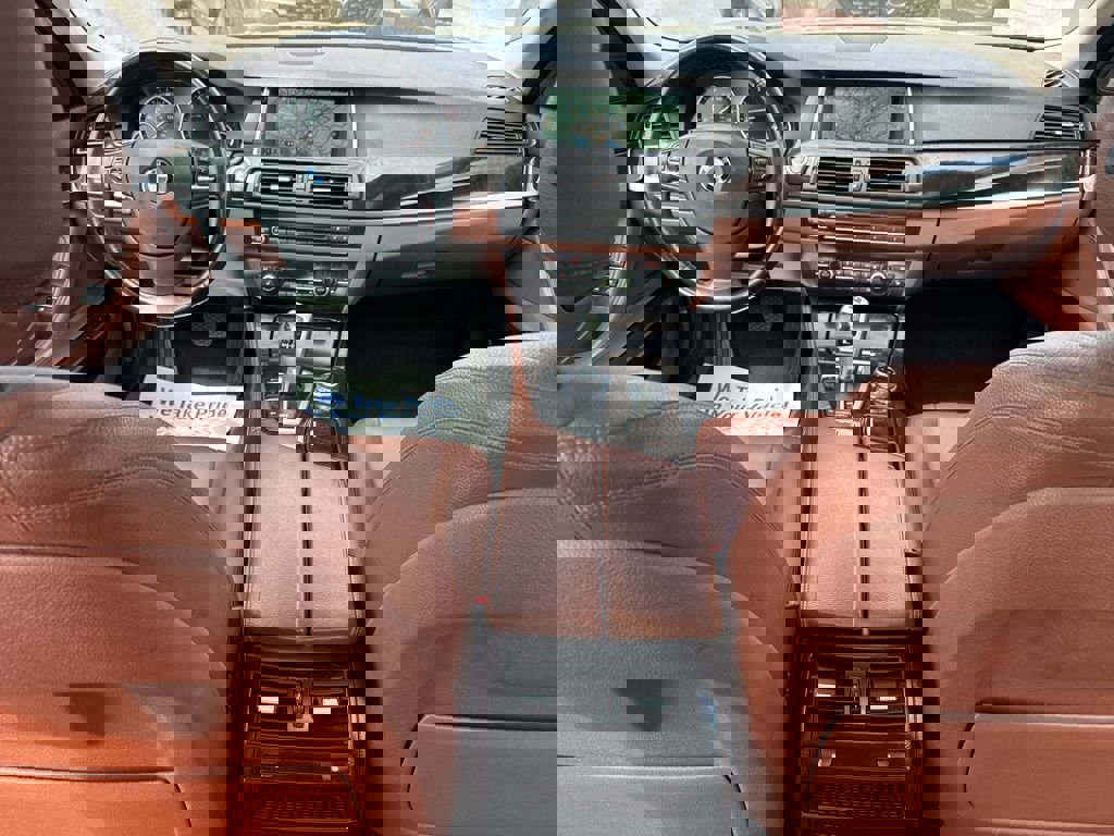 Used 2014 BMW 528i xDrive Sedan image 26