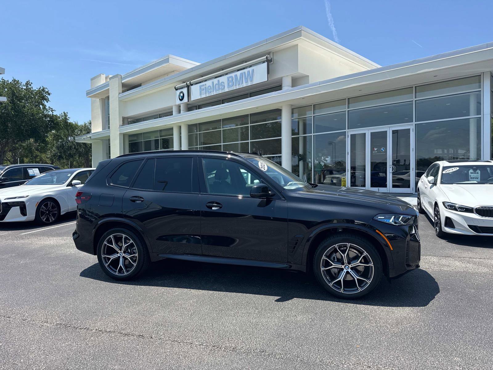 Certified 2025 BMW X5 xDrive40i w/ M Sport Package image 1