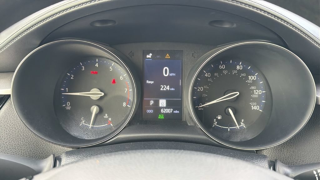 Used 2021 Toyota C-HR LE FWD image 17