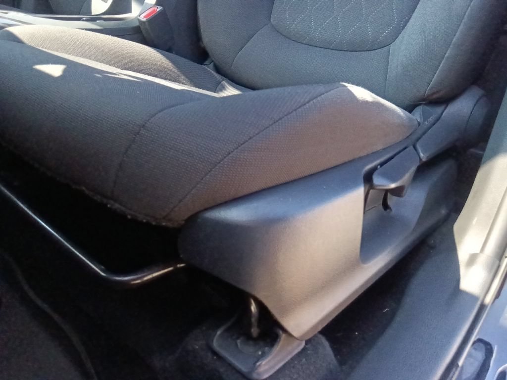 Used 2023 Toyota Corolla Cross LE FWD image 18