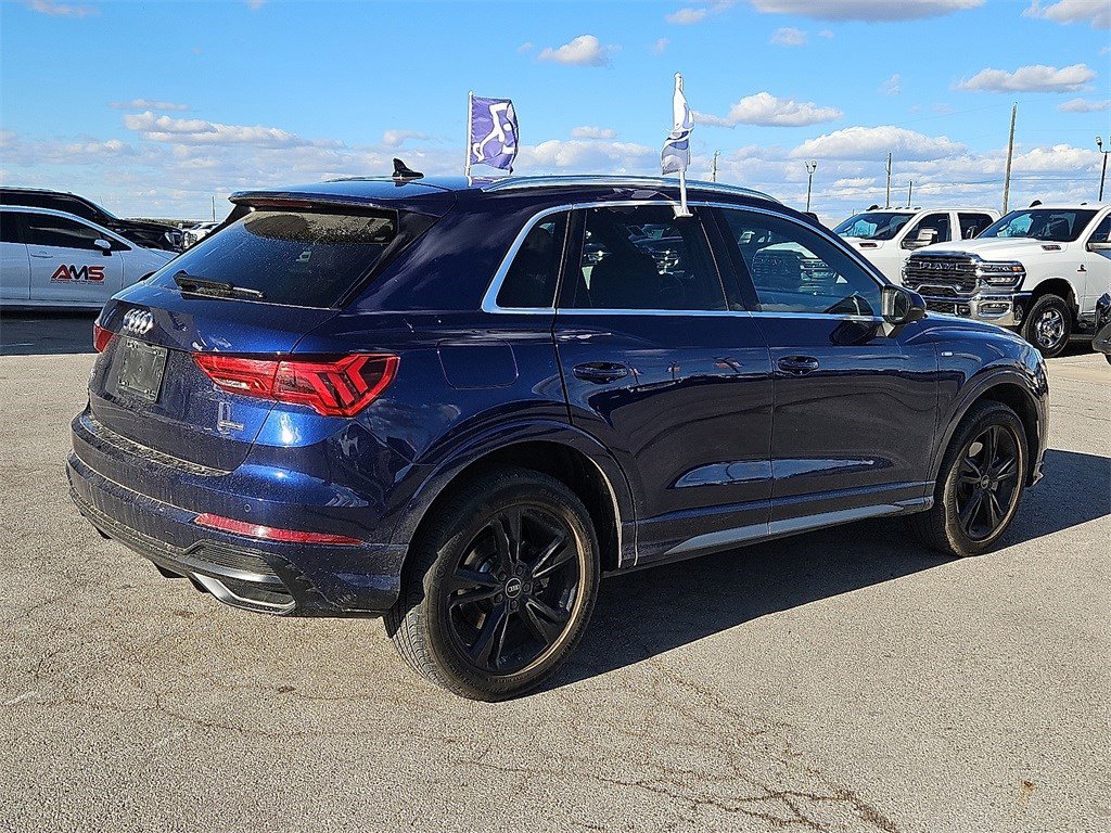 Used 2022 Audi Q3 2.0T Premium w/ Convenience Package image 8