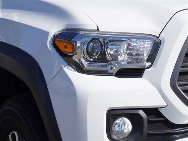 Used 2022 Toyota Tacoma TRD Off-Road image 3