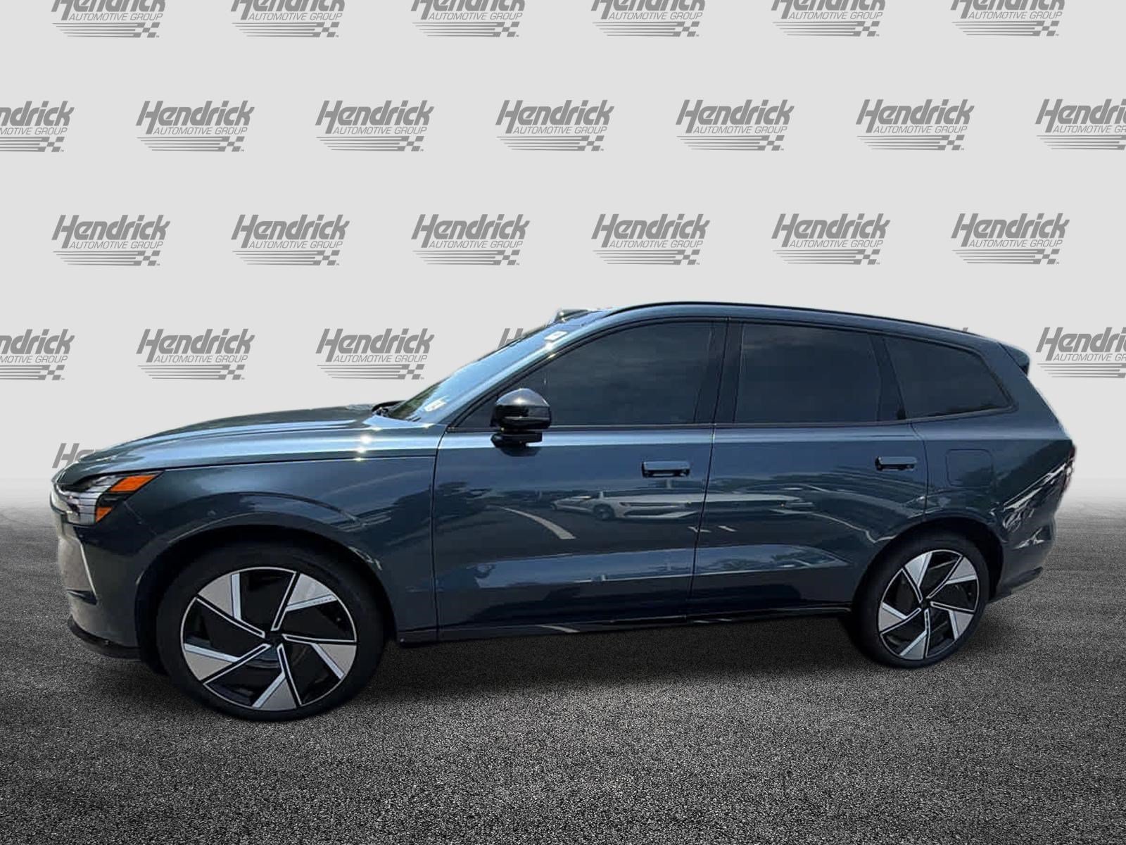 Used 2025 Volvo EX90 Ultra AWD/4WD image 9