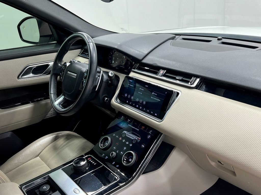 Used 2018 Land Rover Range Rover Velar R-Dynamic SE AWD/4WD image 23