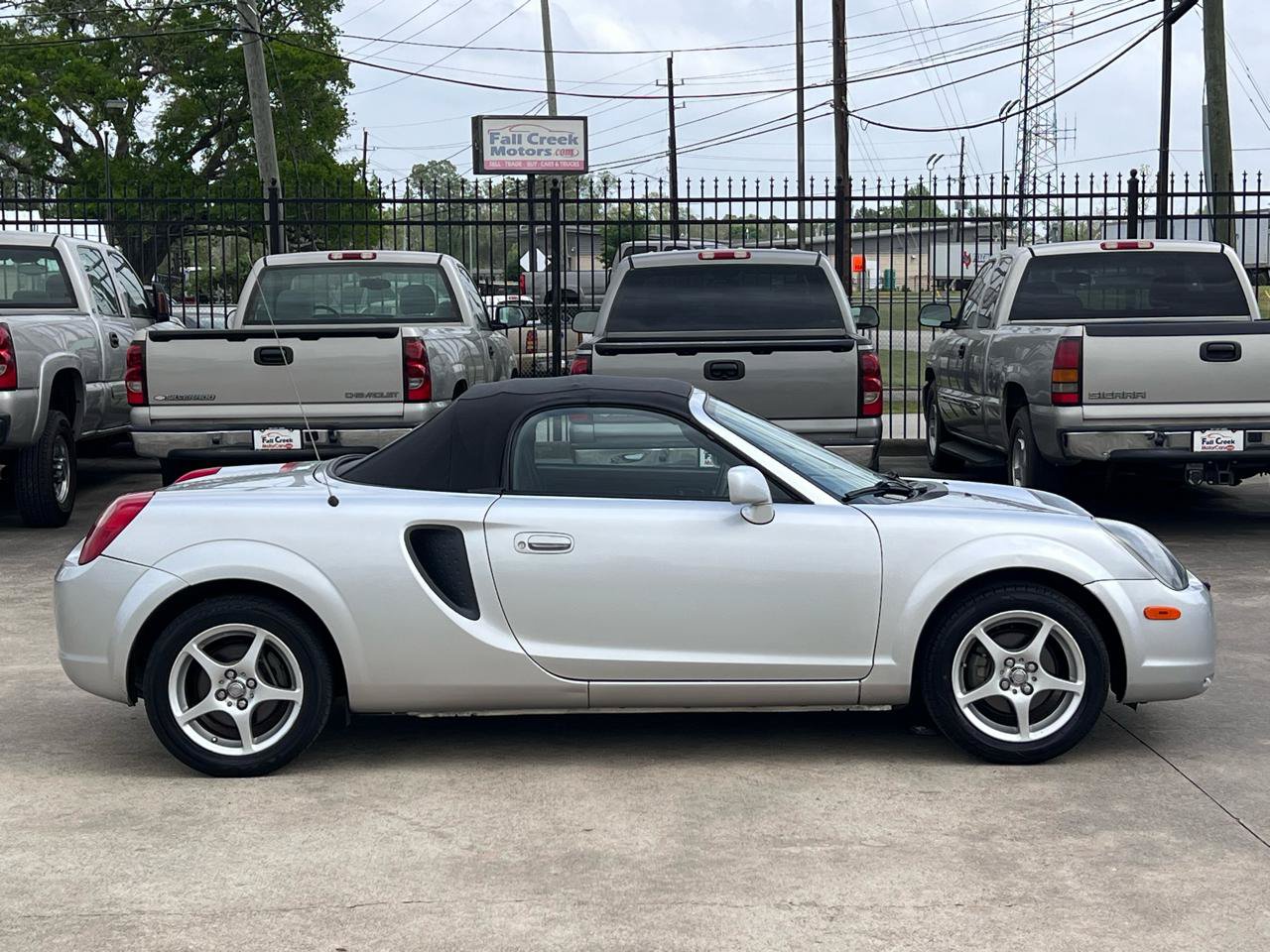 Used 2002 Toyota MR2 RWD image 12
