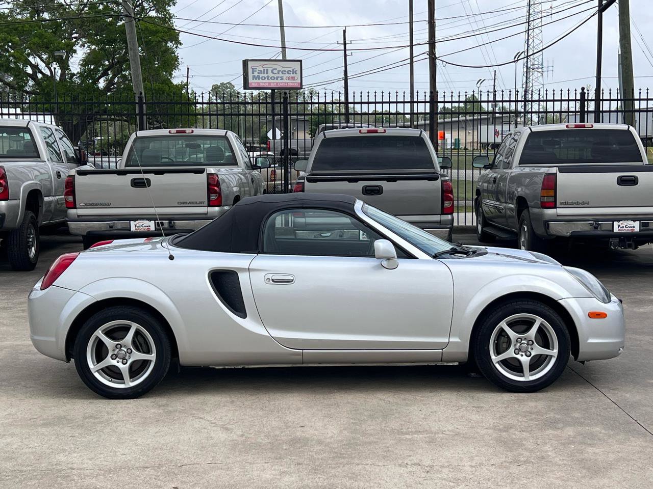 Used 2002 Toyota MR2 RWD image 12