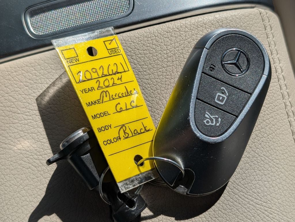 Used 2024 Mercedes-Benz GLC 300 4MATIC image 31