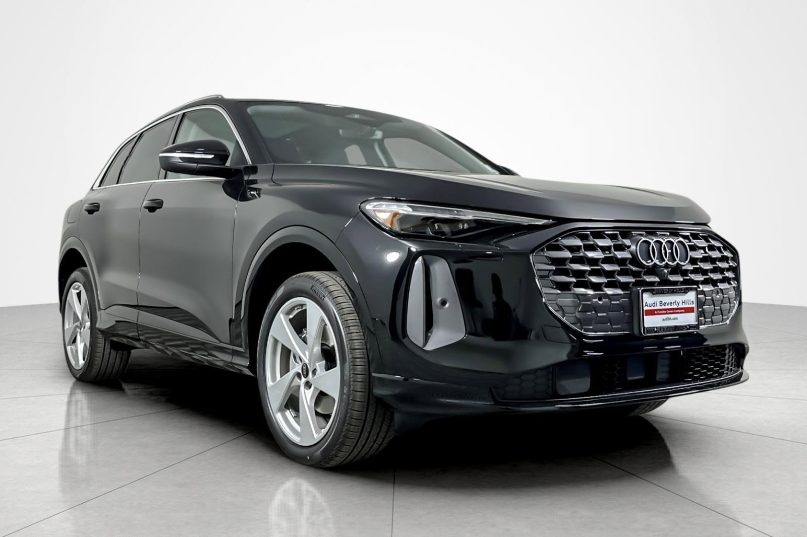 New 2025 Audi Q5 Premium Plus image 2
