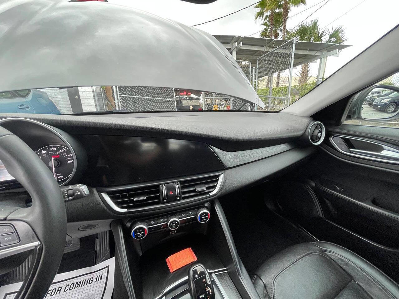 Used 2017 Alfa Romeo Giulia AWD image 19