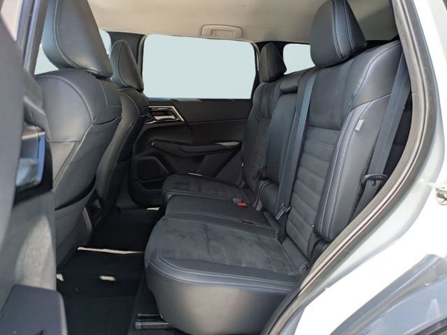 Used 2024 Mitsubishi Outlander SE FWD image 14