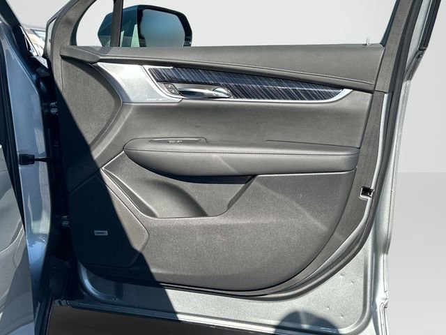 Used 2025 Cadillac XT6 Premium Luxury image 23