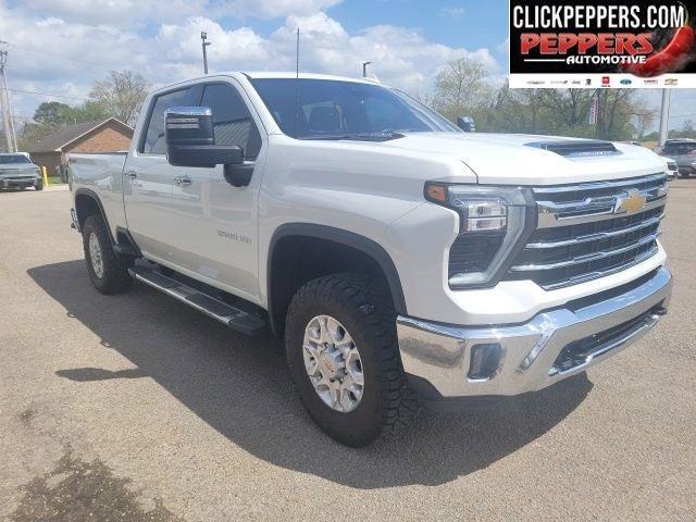 Used 2024 Chevrolet Silverado 2500 LTZ w/ LTZ Convenience Package image 7