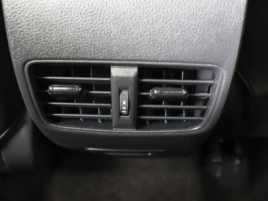 Used 2025 Toyota Corolla Cross XLE FWD image 44