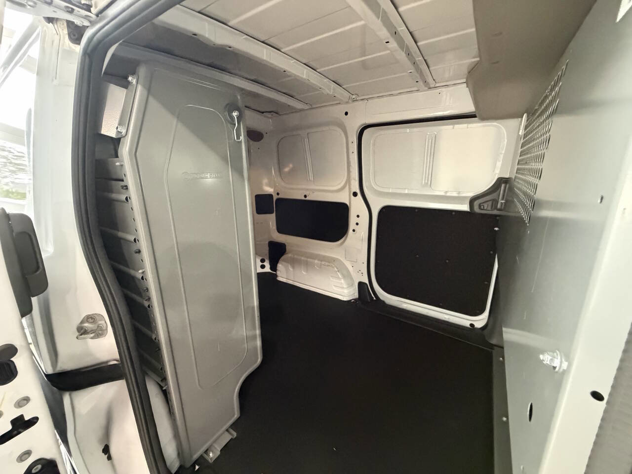 Used 2017 Nissan NV200 SV w/ Technology Package image 26