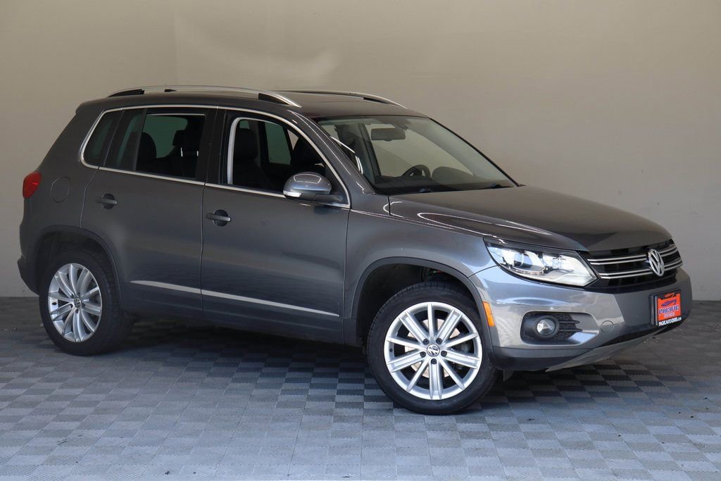 Used 2016 Volkswagen Tiguan SE image 2