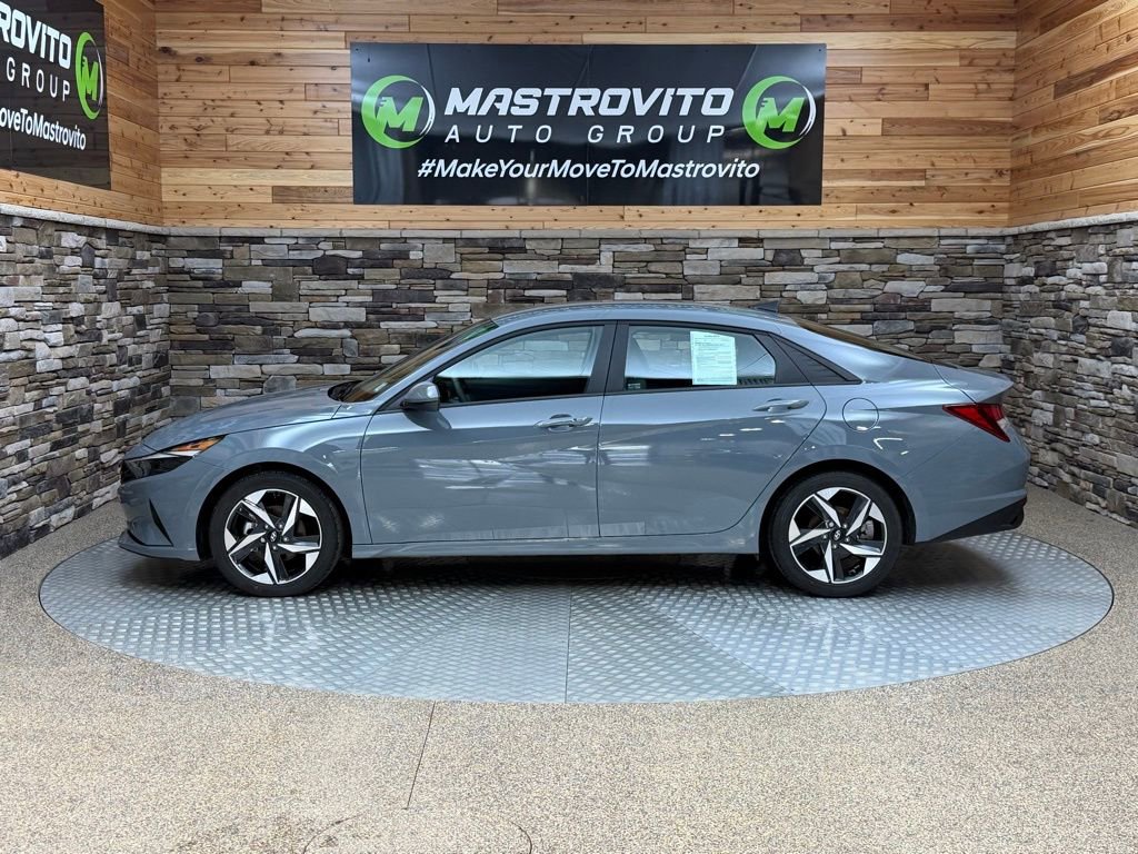 Certified 2023 Hyundai Elantra SEL w/ Convenience Package image 6