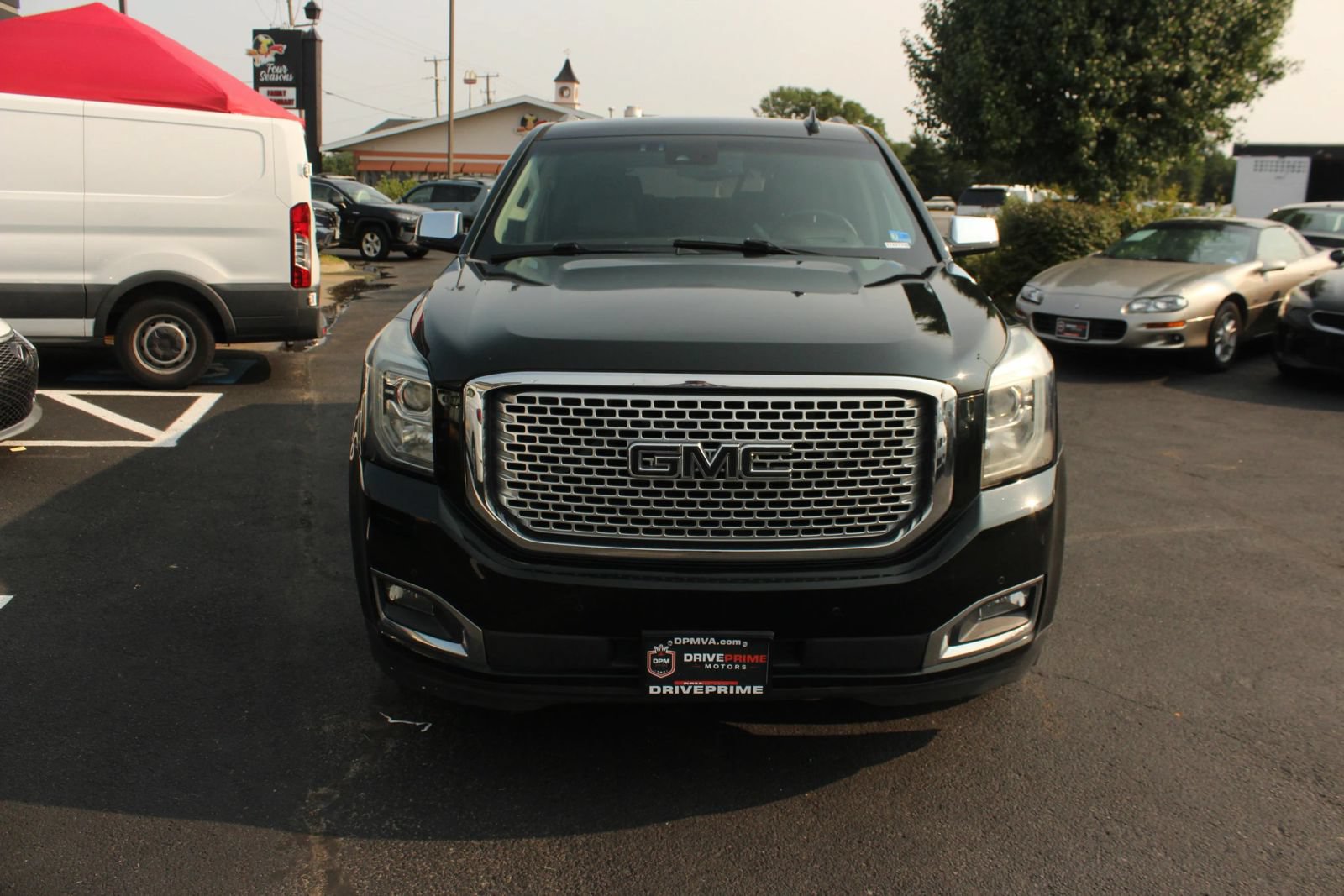 Used 2016 GMC Yukon XL Denali w/ Open Road Package AWD/4WD image 12