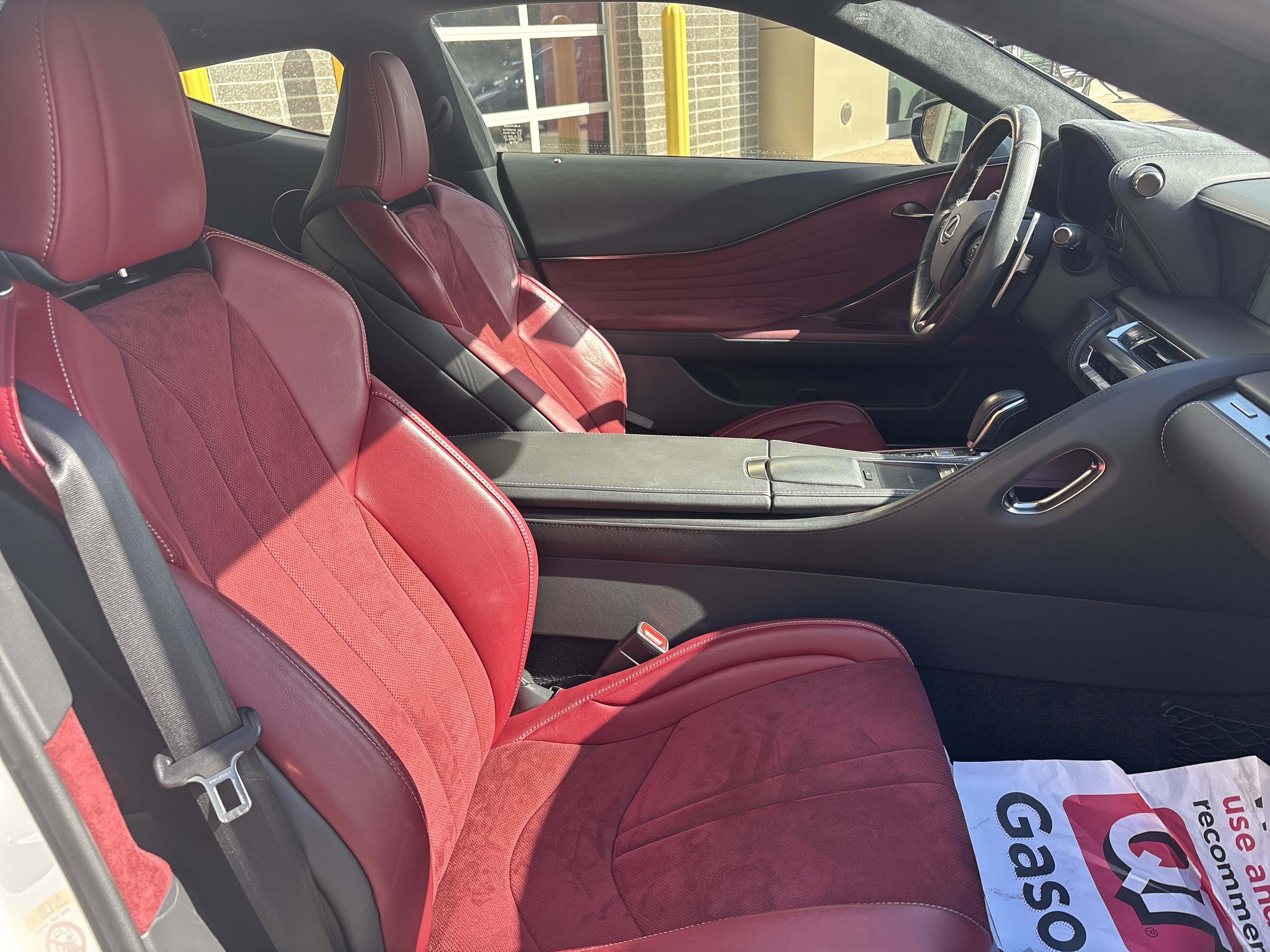Used 2018 Lexus LC 500 Coupe w/ Performance Package RWD image 32