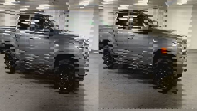 Certified 2022 GMC Canyon Elevation w/ Trailering Package image 2