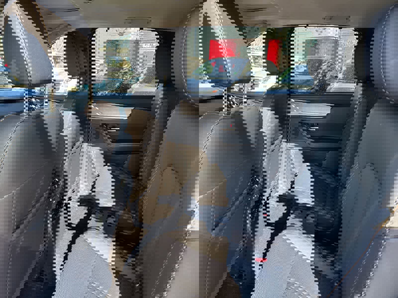 Used 2024 MAZDA CX-90 3.3 Turbo w/ Preferred Plus image 17